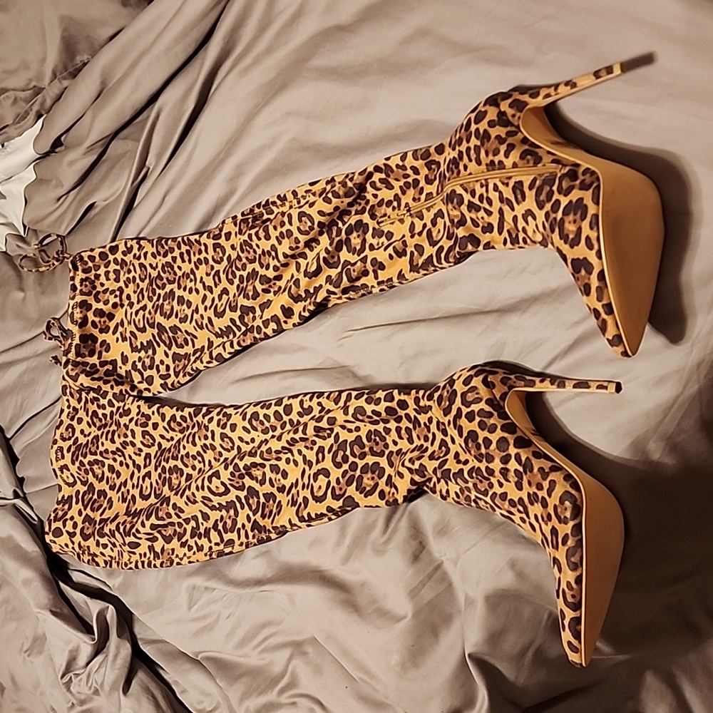 Thigh high heals